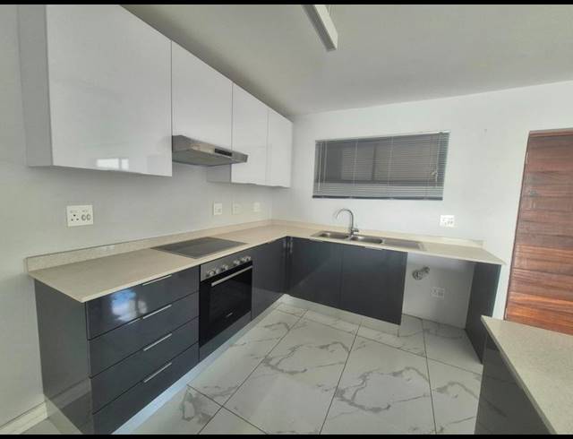 3 BEDROOM APARTMENT FOR SALE IN WINDERMERE